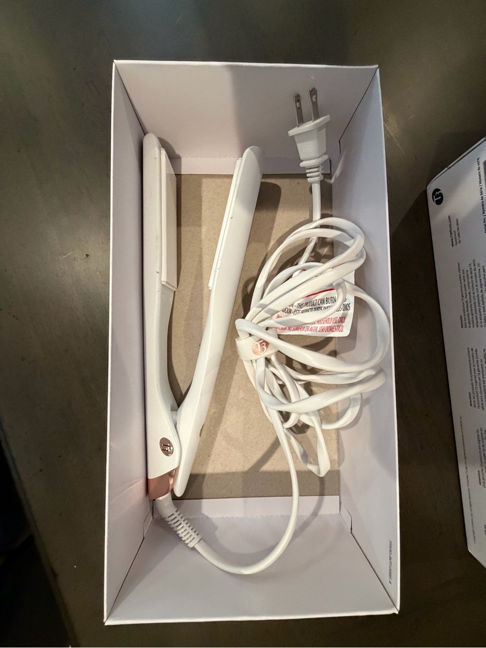 T3 Lucea 1.5” Flat Iron – White/Rose Gold